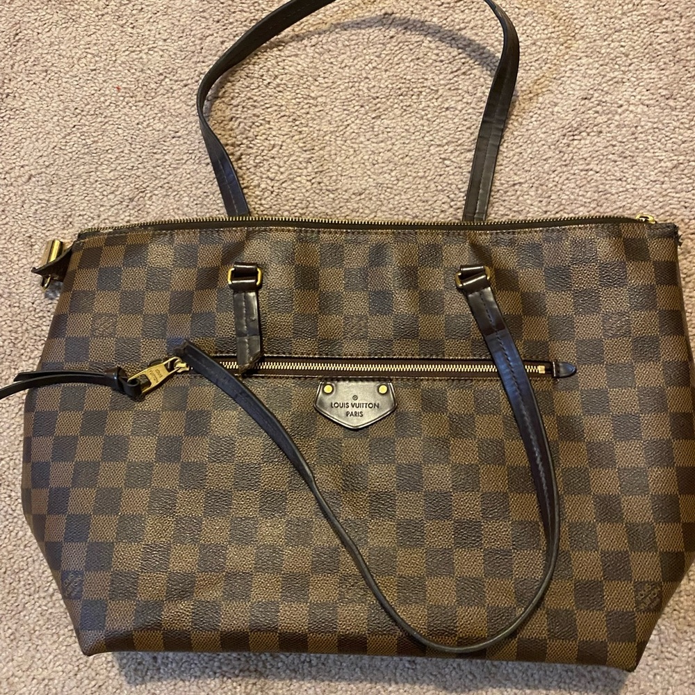 Louis Vuitton purse